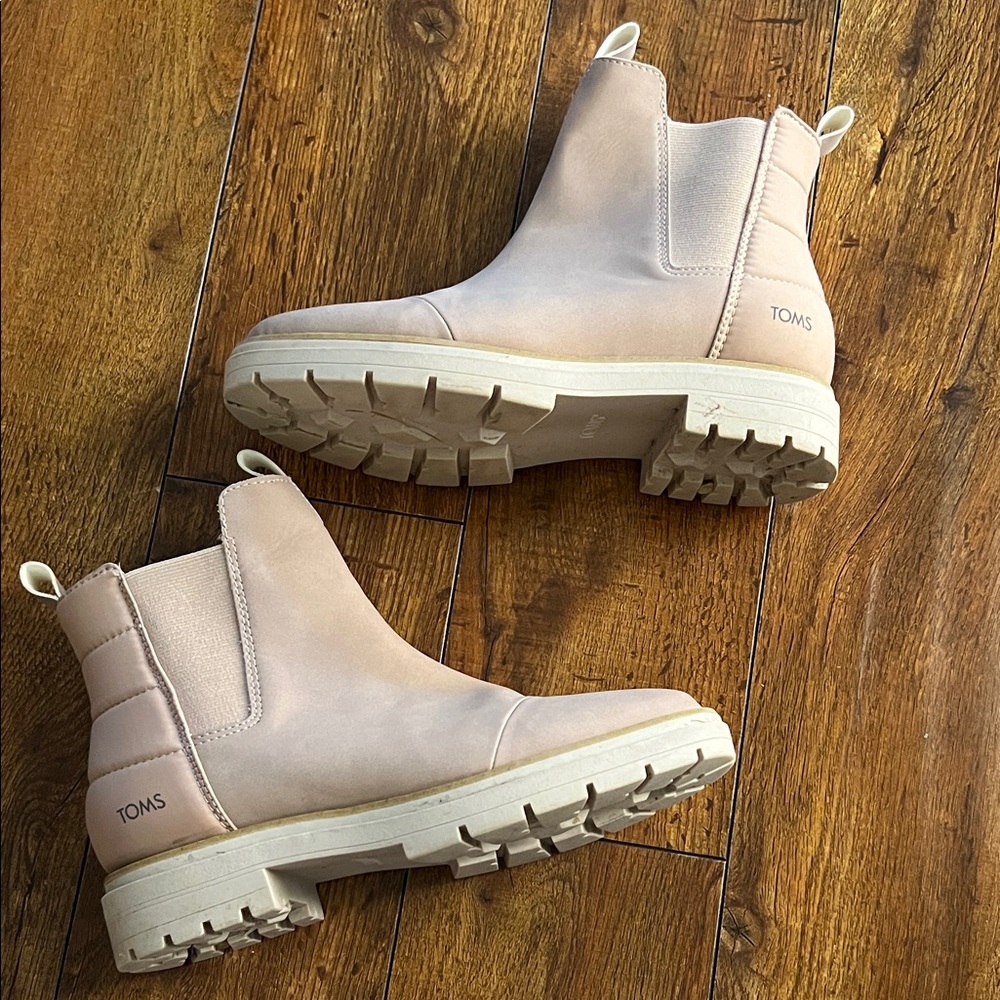 Toms Cream Chelsea Boots